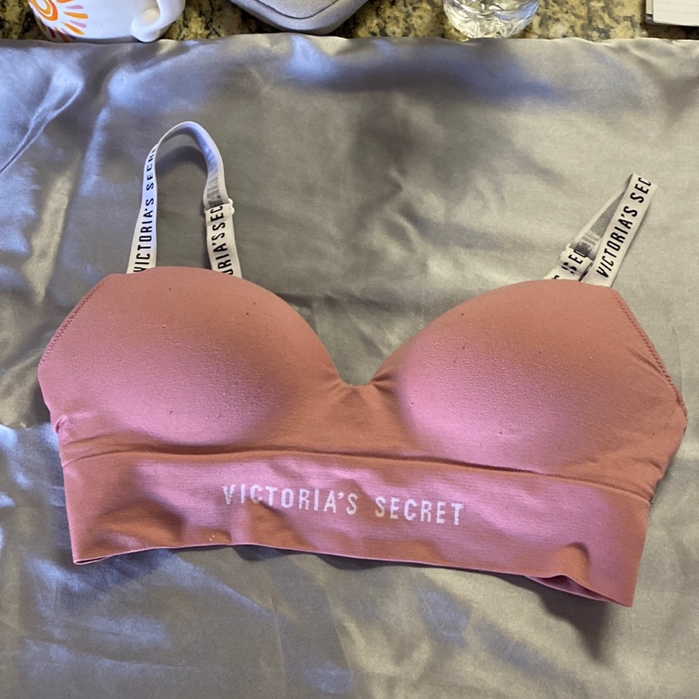 Victoria’s Secret incredible unlined push up bra